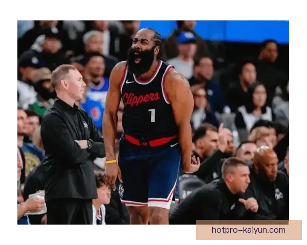 詹姆斯边路突破表现稳健，近期状态回暖值得关注