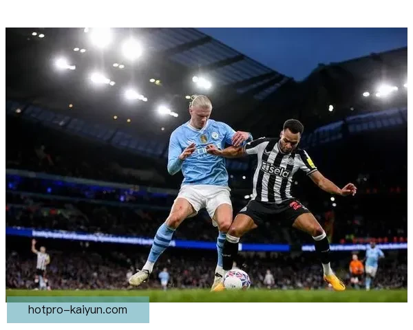 卡瓦尼的无球跑动表现稳健，为球队创造了更多进攻机会